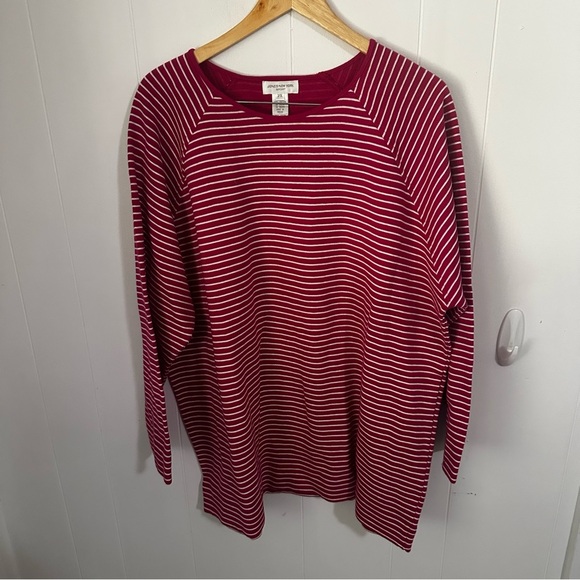 Jones New York Tops - Jones New York Boxy Red and White Long Sleeve Sweatshirt